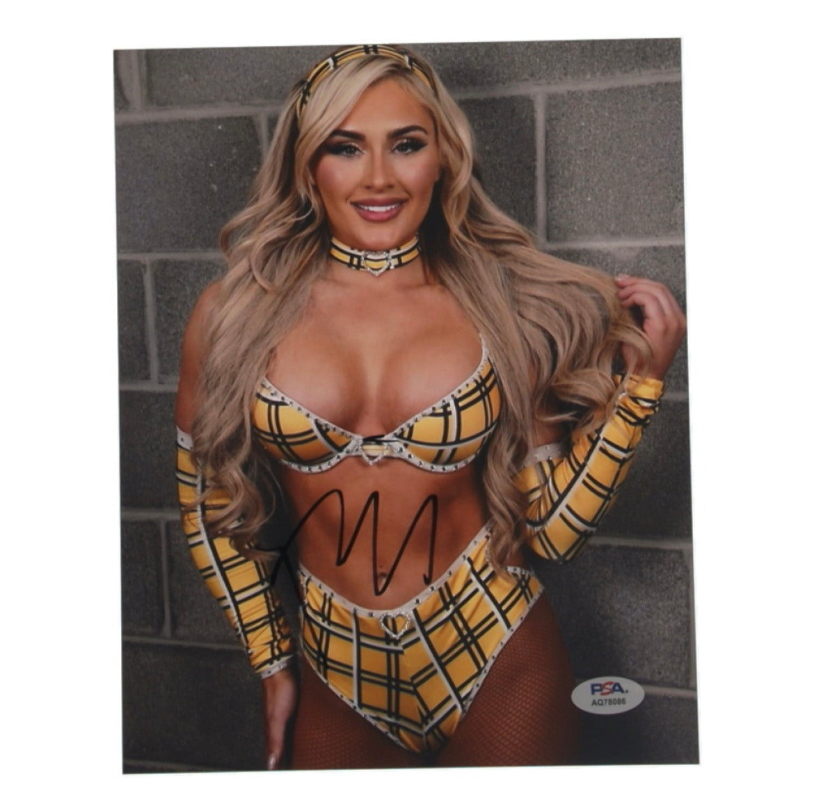 Tiffany Stratton Signed WWE 8x10 Photo (PSA)
