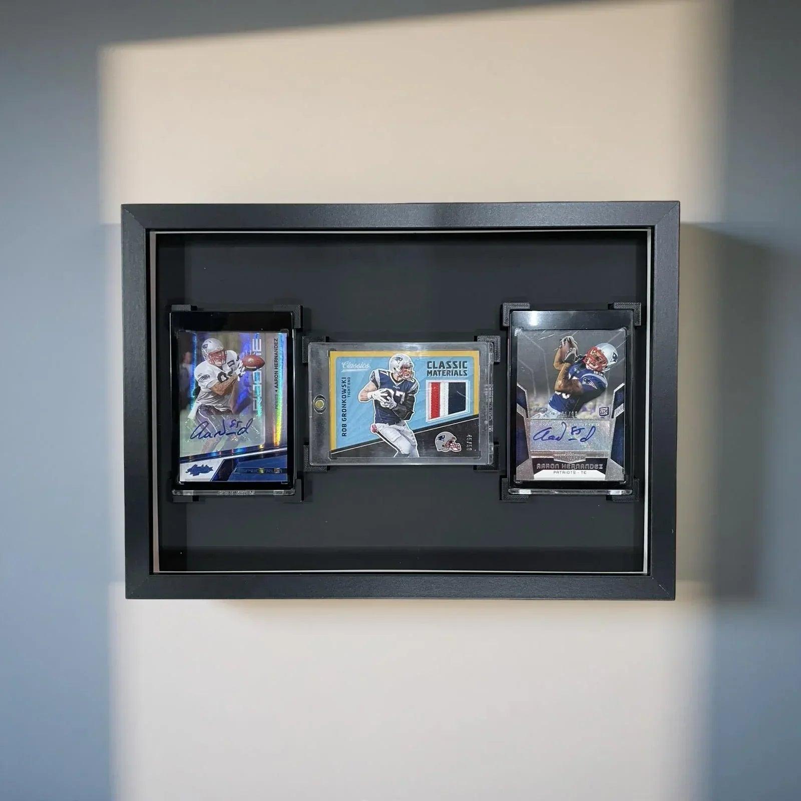 Rahmen für 3 Magnetholder Quer V2 - Cardframes.de